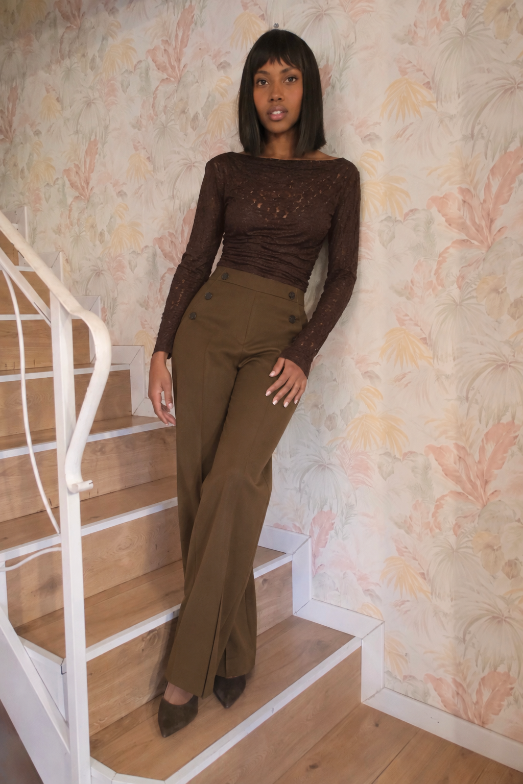 Pantalone con bottoni - KAKI