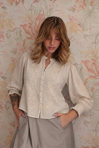 Camicia coreana con ricamo - BURRO